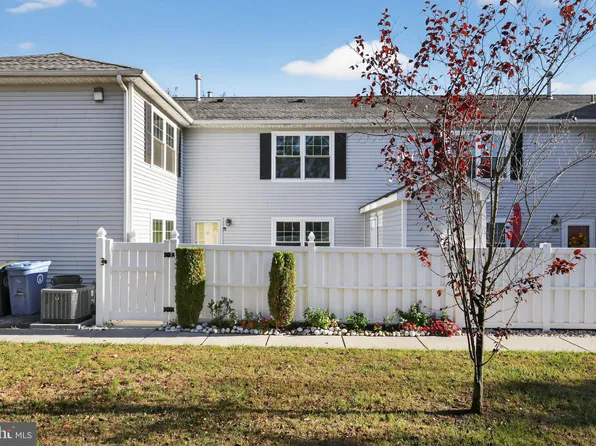 36 Tarragon Ct, Thorofare, NJ 08086