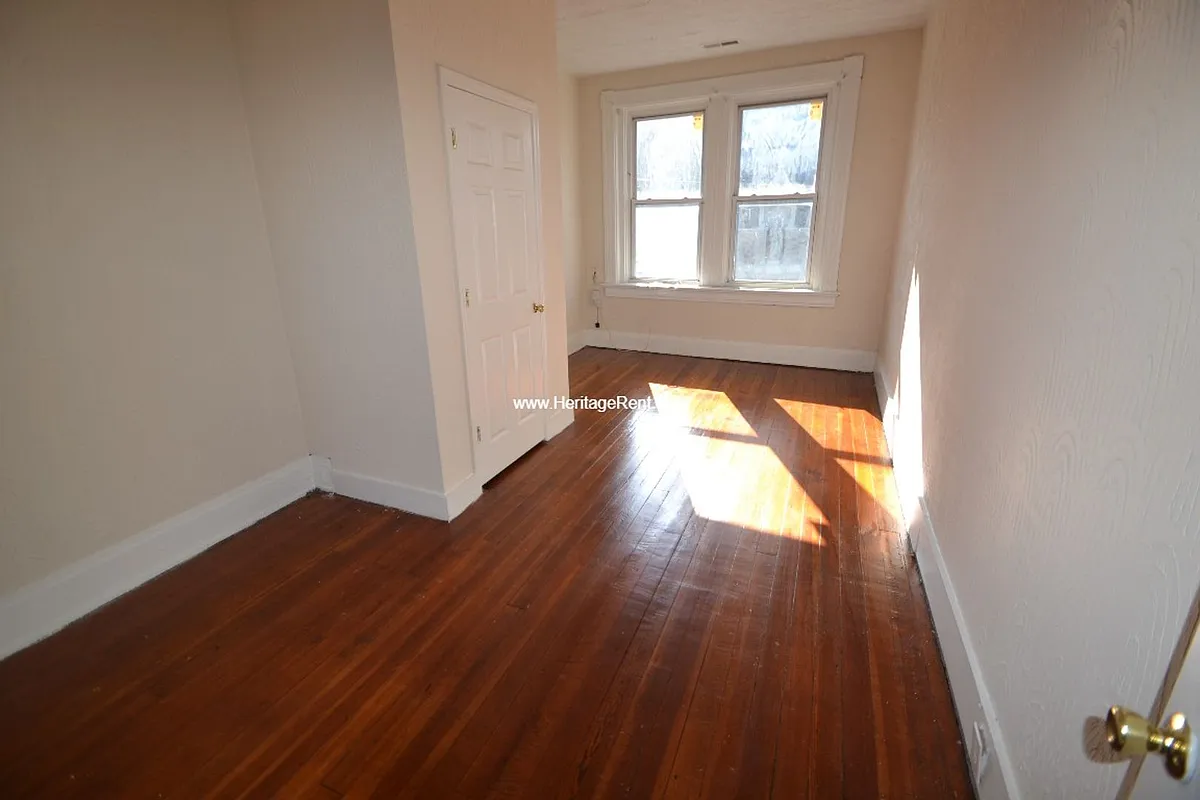 Building Photo - 1042 Marshall Avenue