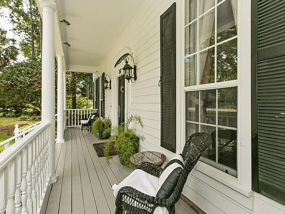 3rd image of 157 N Cove Dr