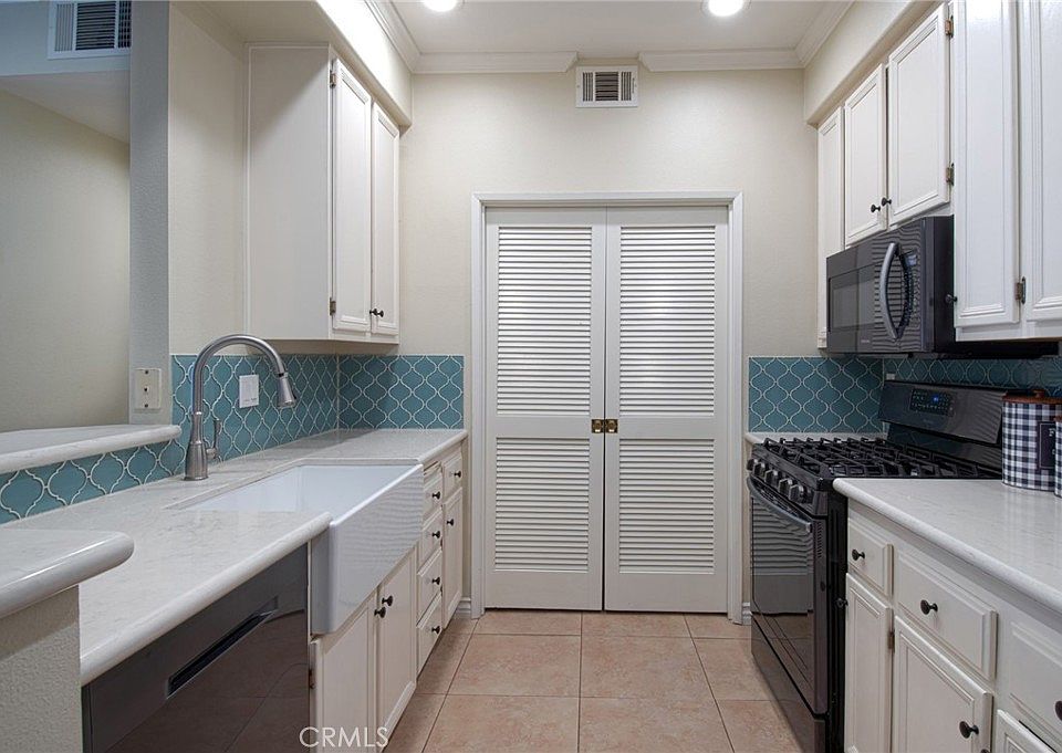 1st image of 277 Chaumont Cir