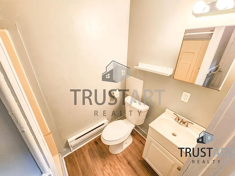 1347 Sellers St #1F — Photo 8
