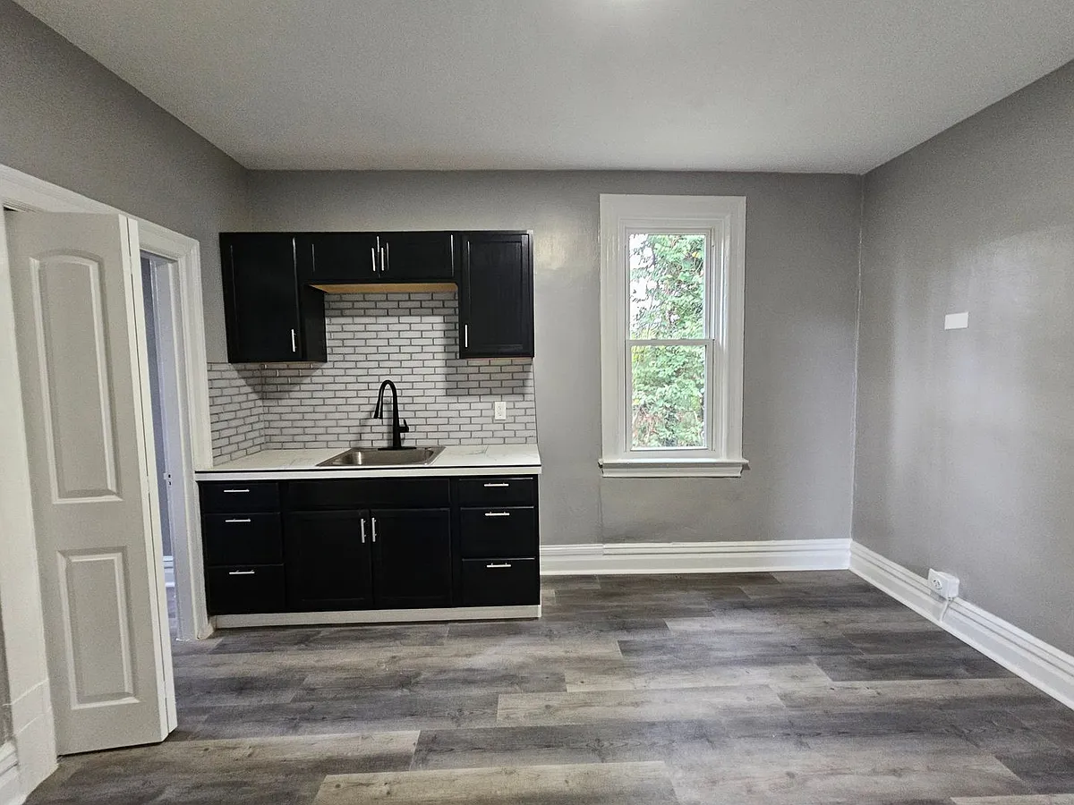 Building Photo - 1609 Methyl St #2