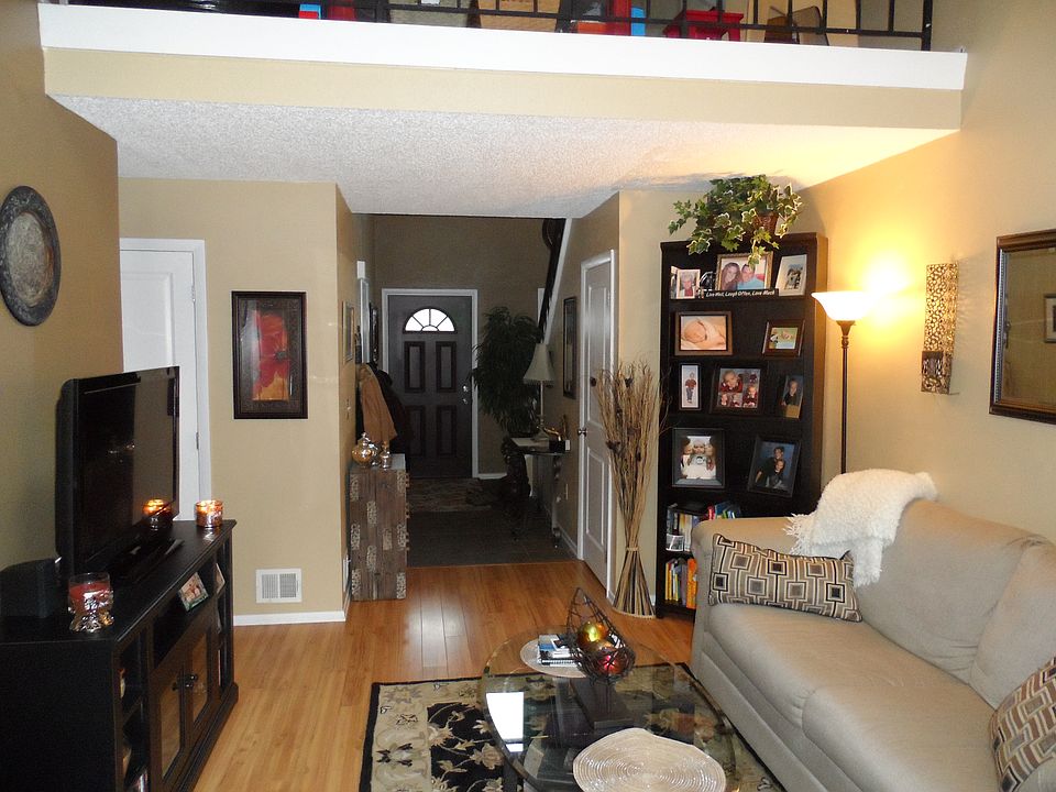 1st image of 5 Westchester Ct