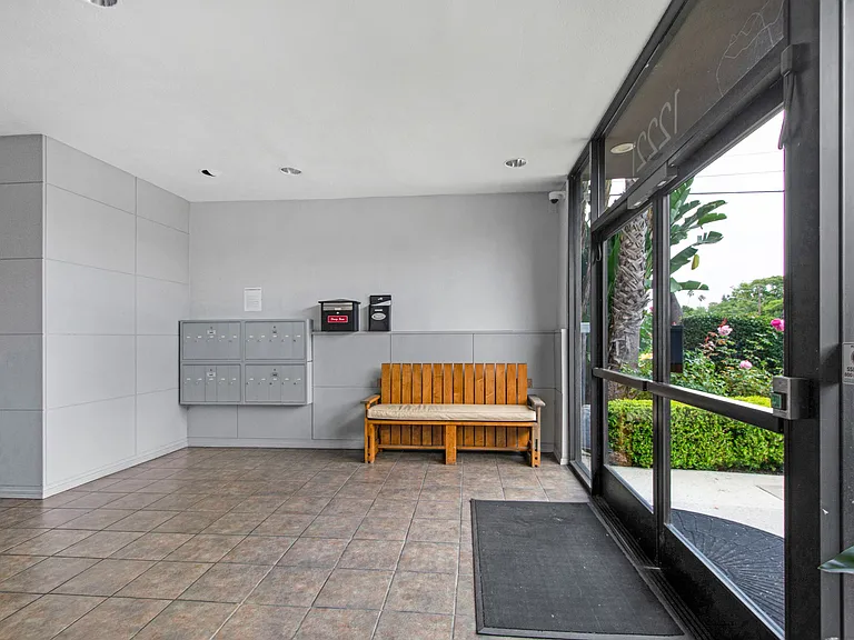 12221 San Vicente Blvd — Photo 43