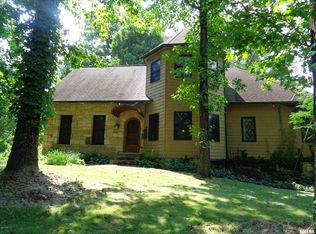 698 S Hunt Rd, Carbondale, IL 62902