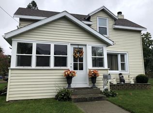 135 N Oak St, Whitewater, WI 53190