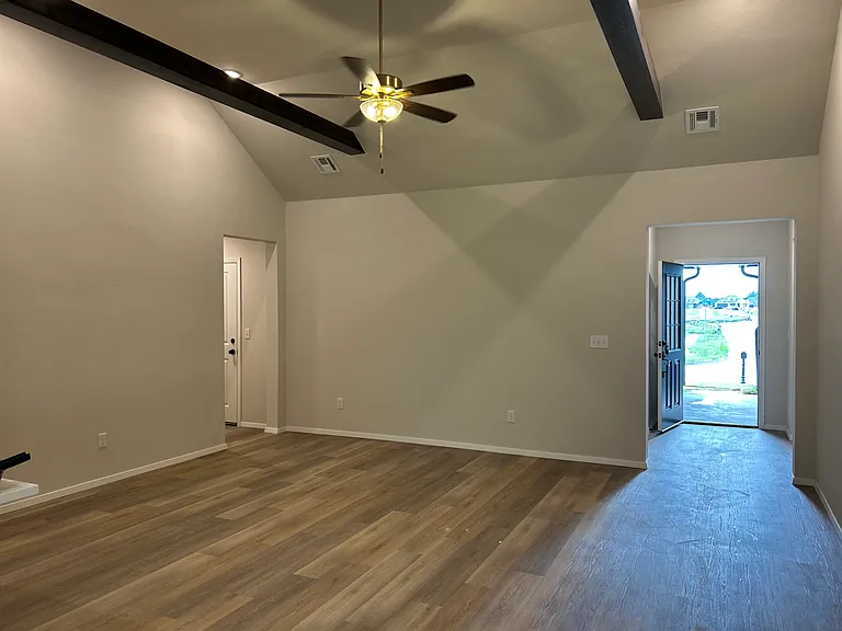3708 W Delmar St — Photo 6