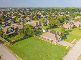 420 Egret Ln, Norman, OK 73071