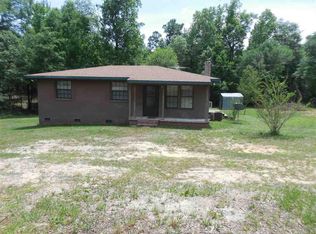 61 Black Rd, Walnut Hill, FL 32568