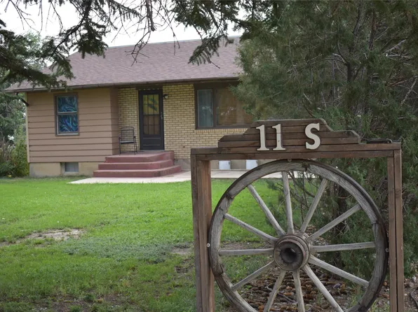 11 S Montana St, Conrad, MT 59425