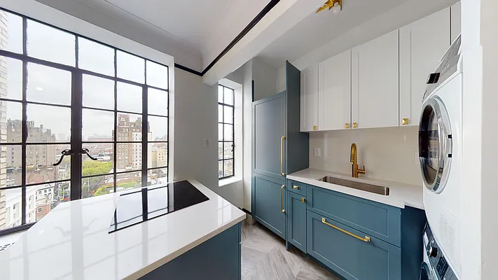 Rented by Bond New York | media 25