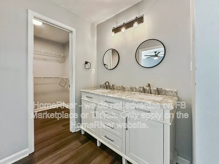 11876 Plantation Pkwy — Photo 16