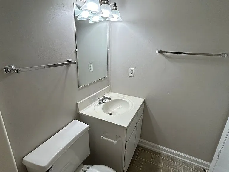 Candlelite Apartments — Photo 97