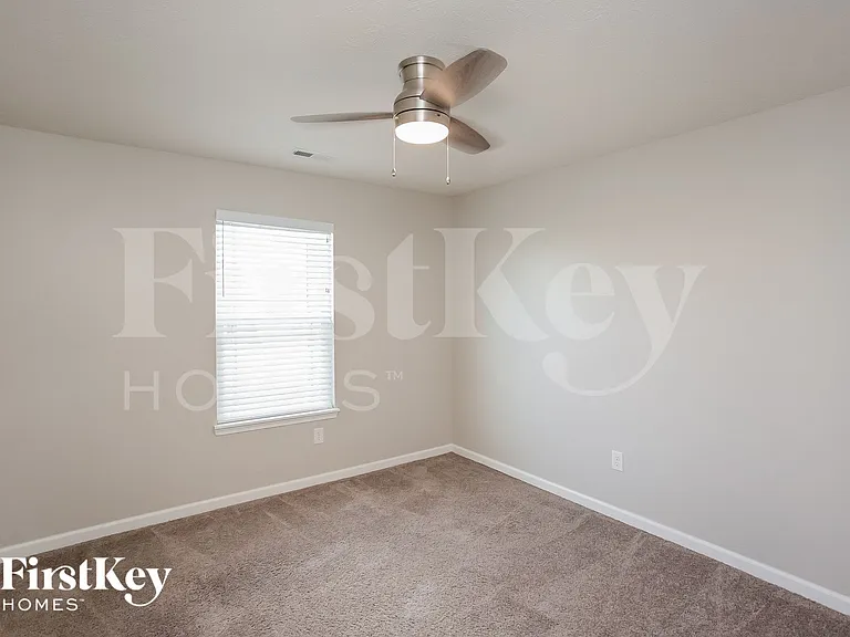 4618 W Otway Ln — Photo 9
