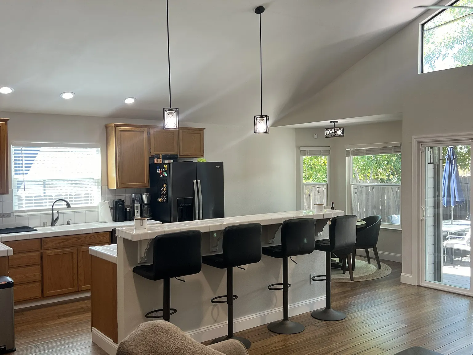2 bed, 1247 sqft, $3,250 — Photo 3