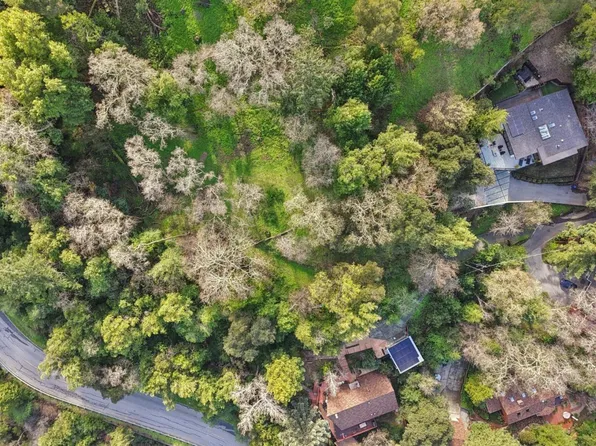 145 Foxwood Rd, Portola Valley, CA 94028
