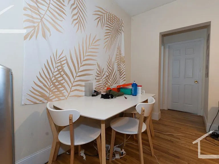 72 Egmont St #5 — Photo 9