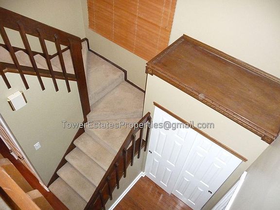 2-Story Foyer