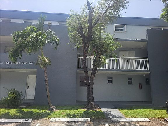 2nd image of 9371 Fontainebleau Blvd APT I105