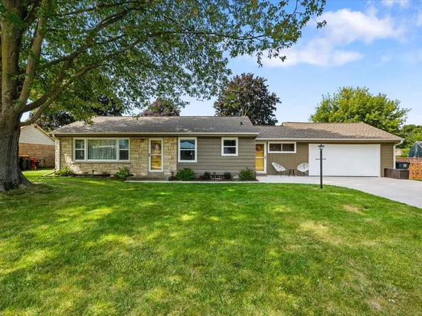3183 North 106th STREET, Wauwatosa, WI 53222