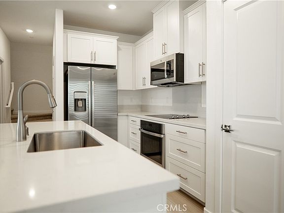 3rd image of 8457 Gabrielino Ct