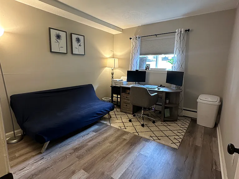 10 Crescent Dr #3 — Photo 8