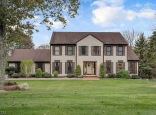 1 Colonial Ct, Randolph, NJ 07869