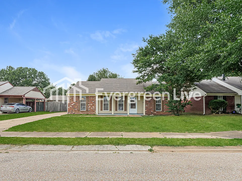 10170 Oak Leaf Dr