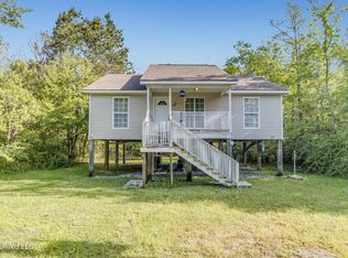 6038 W Adams St, Bay Saint Louis, MS 39520