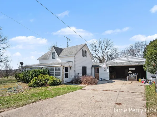 80 Holland Lake Rd, Sheridan, MI 48884