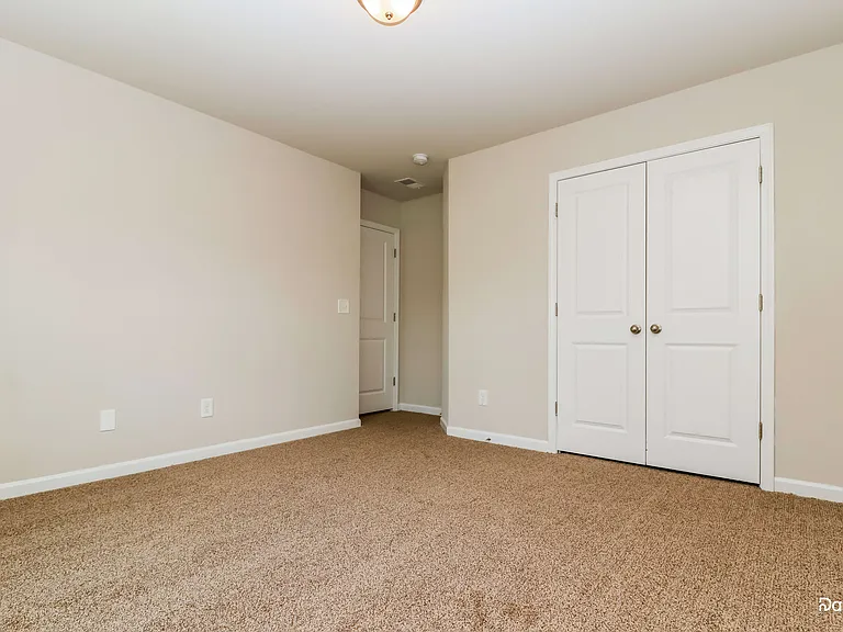 221 Sugarberry Ln — Photo 13