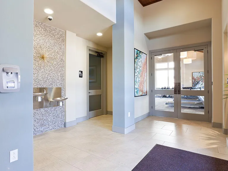 Santa Anna Apartments — Photo 12