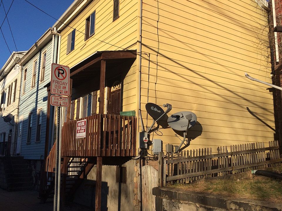 2nd image of 318 Main St