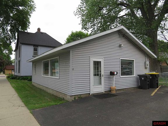 3rd image of 347 Belgrade Ave