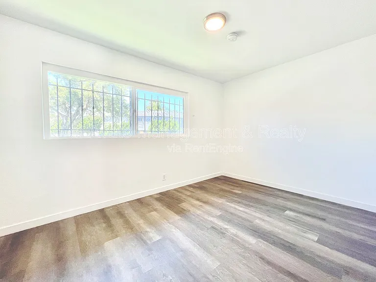 3900 Nicolet Ave — Photo 20