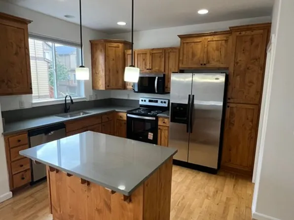 16275 SW Gage Ln, Beaverton, OR 97006