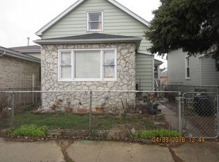 6052 S 75th Ct, Summit, IL 60501