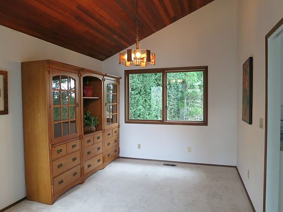 3rd image of 13313 SE 51st St