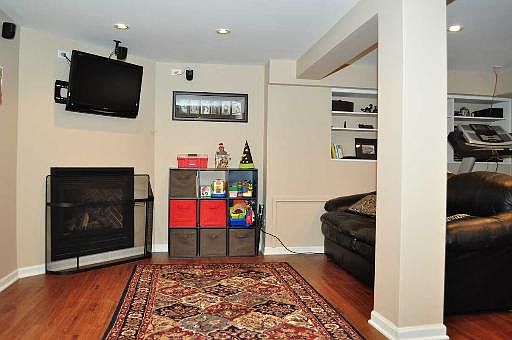 4th image of 544 Highland Ave