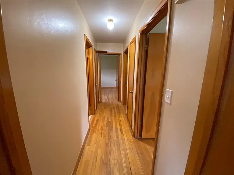 1209 S Polk St — Photo 10