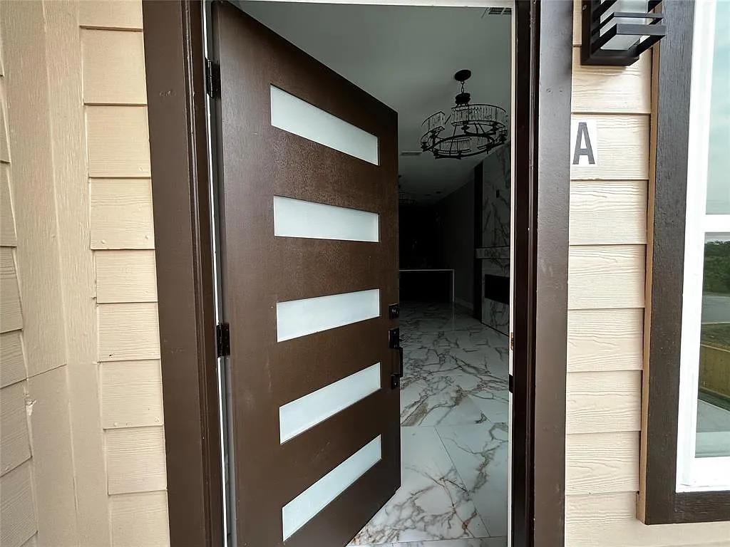 3 bed, 3.5 bath, 1600 sqft, $2,200 — Photo 4