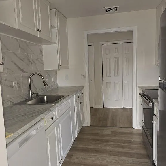 100 Quarry Rd — Photo 8