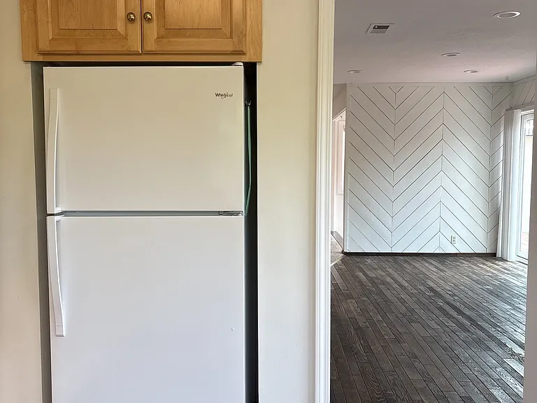 482 Nottingham Way — Photo 9