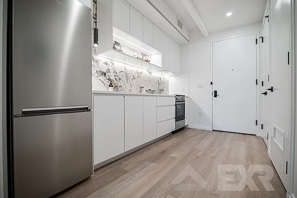 Rented by EXR | media 6