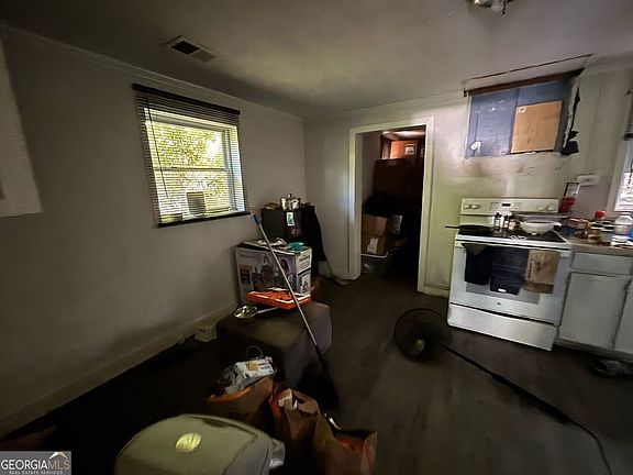 5th image of 6366 Gordon St