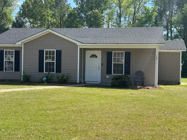 104 Ida Acres Dr, Elizabeth City, NC 27909
