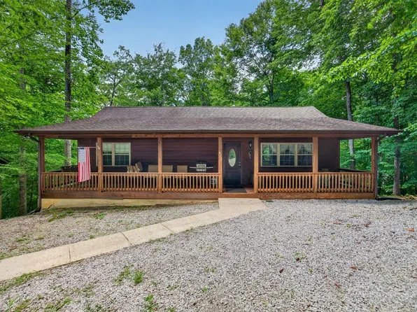 510 Tuscarora Cir, Byrdstown, TN 38549