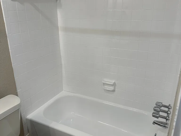 1462 Hamlet Ave — Photo 16