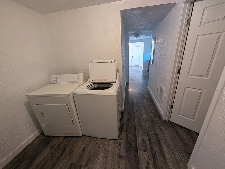 1435 Winter St NE — Photo 9