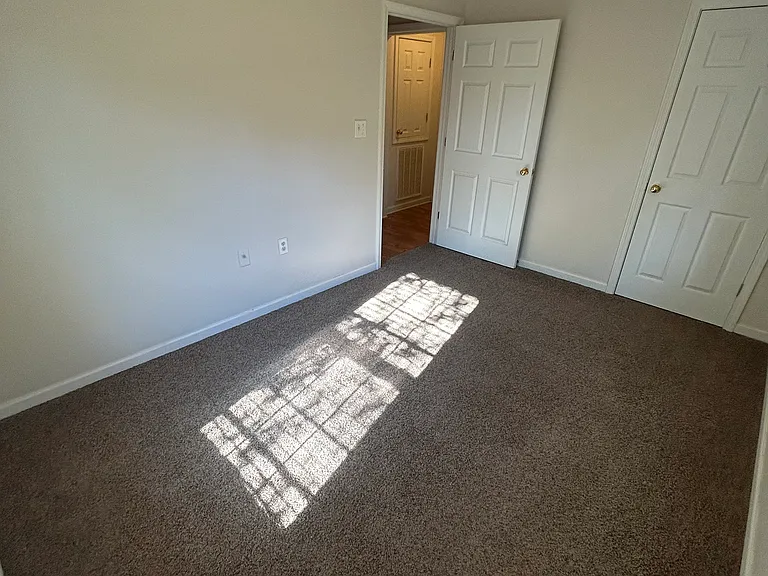 24 Bascom Ln #B — Photo 11